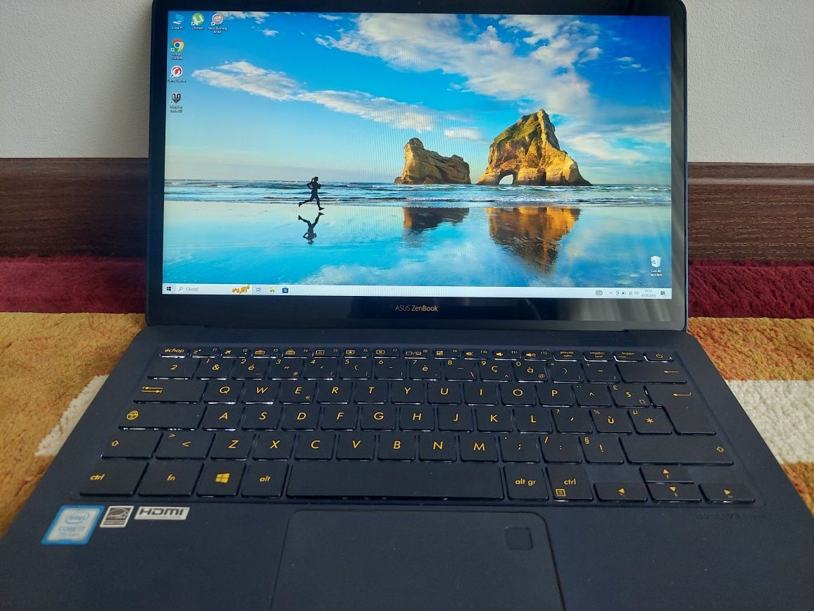 Asus UX490U Zenbook 3 Deluxe