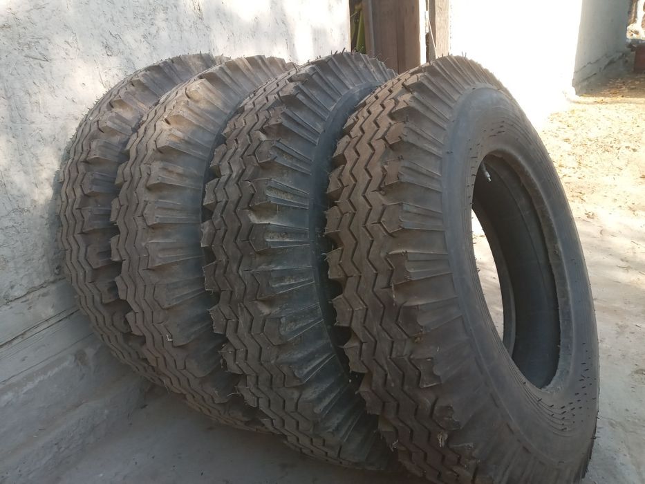 Автомашина шинаси камири билан  сотилади.турт дона диаметр ун олти 16