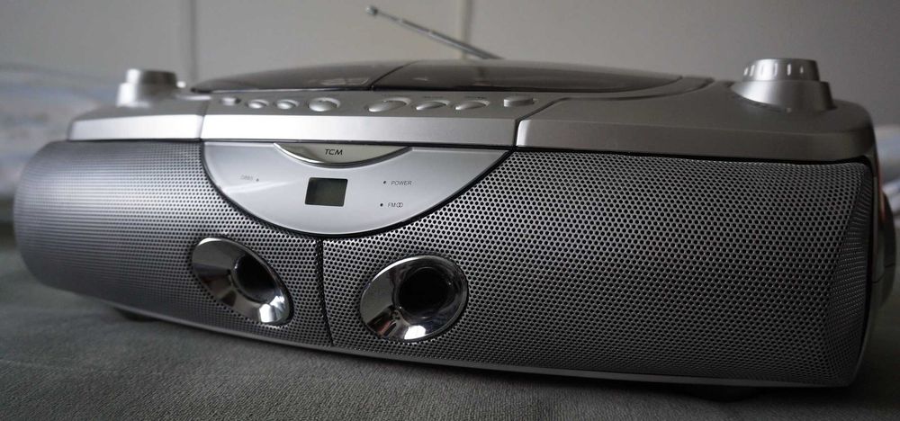 Radio-CD-Cass TCM cu baterii/alimentare priza