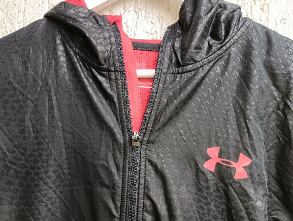 Under Armor суичър XL- 32 лв