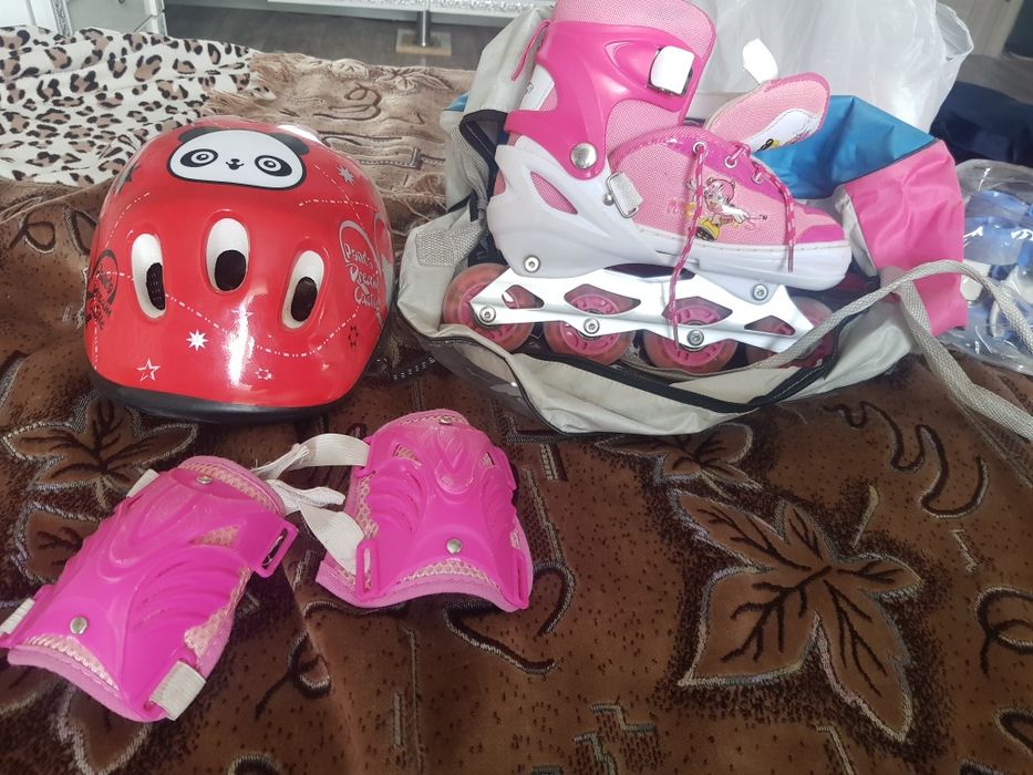 Детские ролики в комплекте.