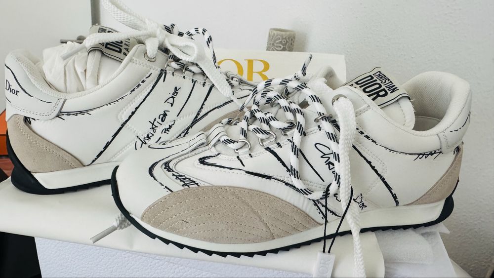 Adidasi Cristian Dior! Detin card !