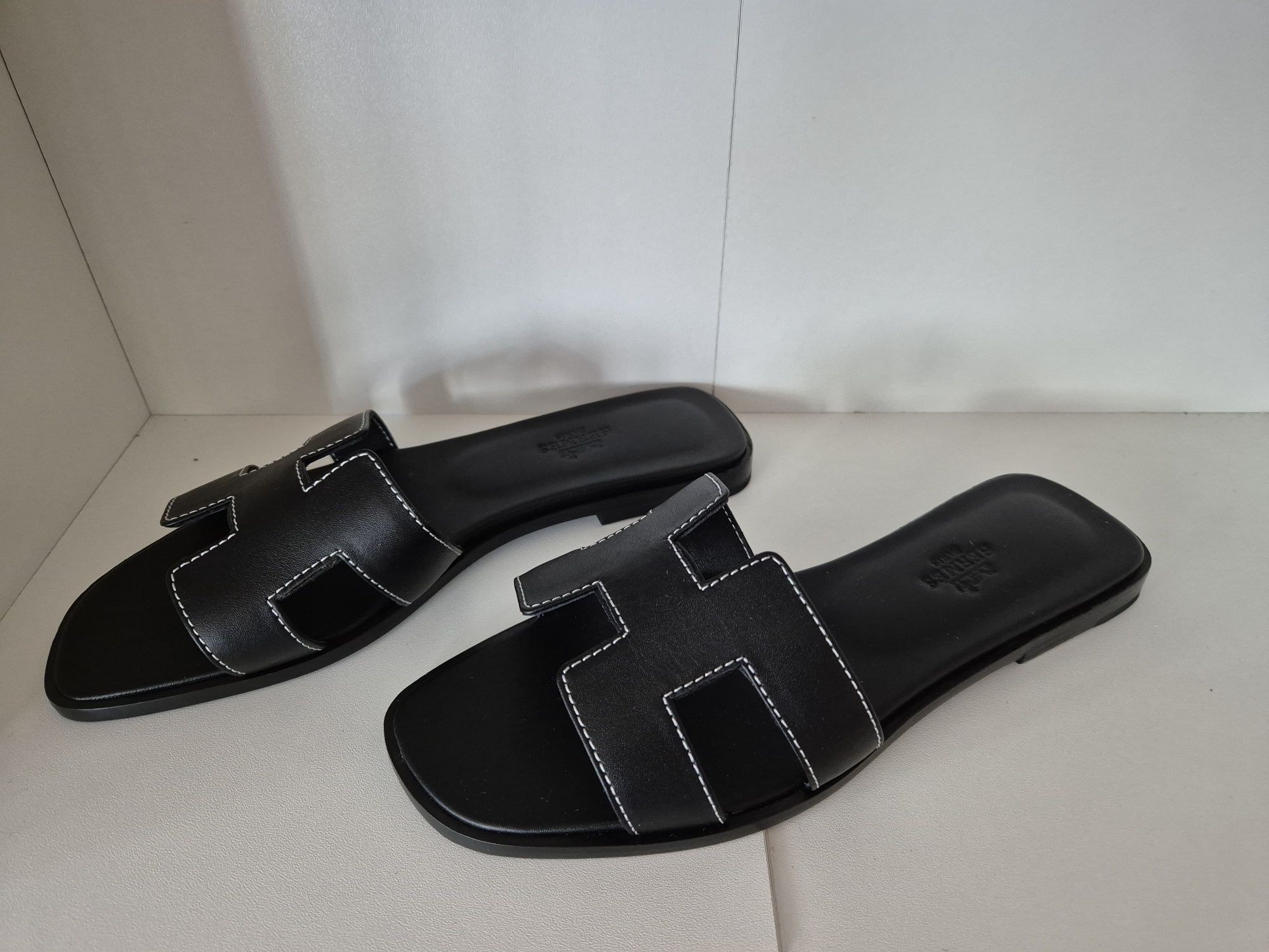 Hermès Oran естествена.кожа