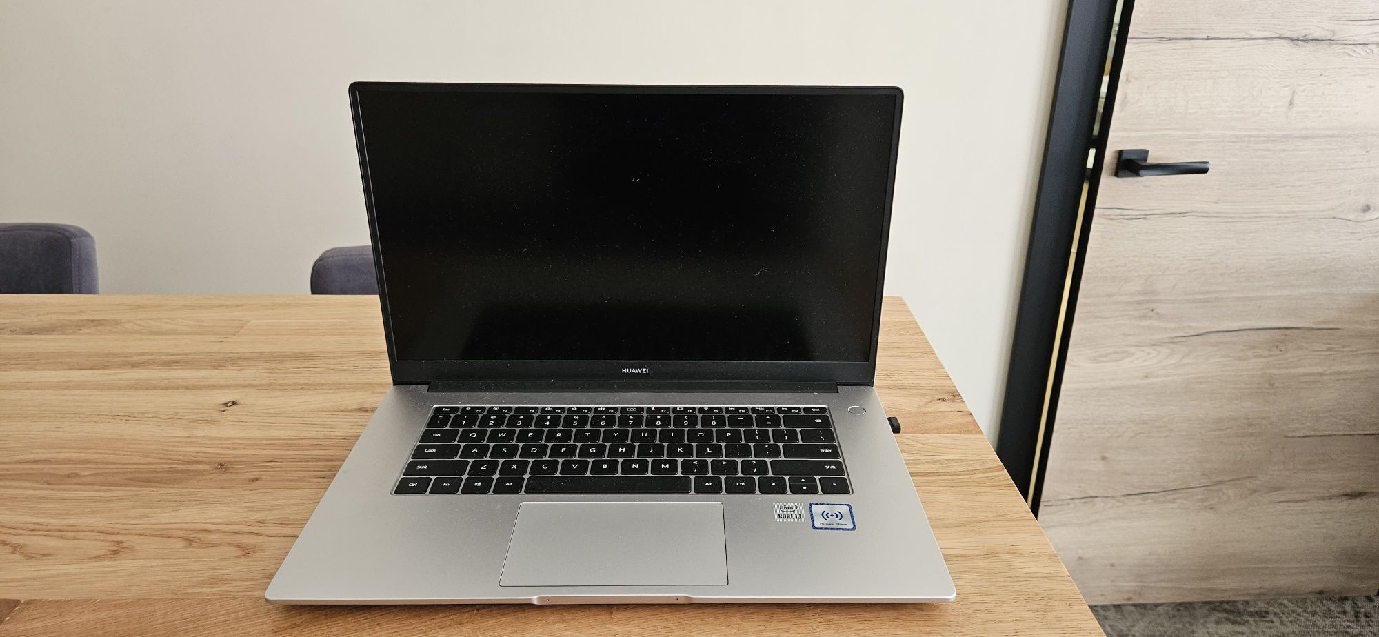 Лаптоп Huawei Matebook D15