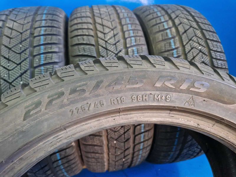 4 Pirelli R19 225/45
зимни гуми DOT2619