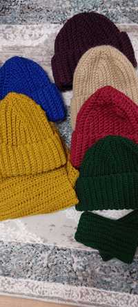 Продаю вязаные шапки шарфы и митеньки