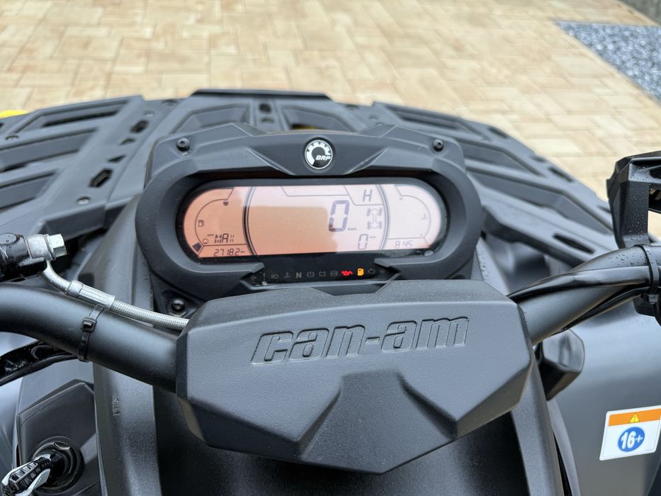 ATV Can-AM Outlender 1000r