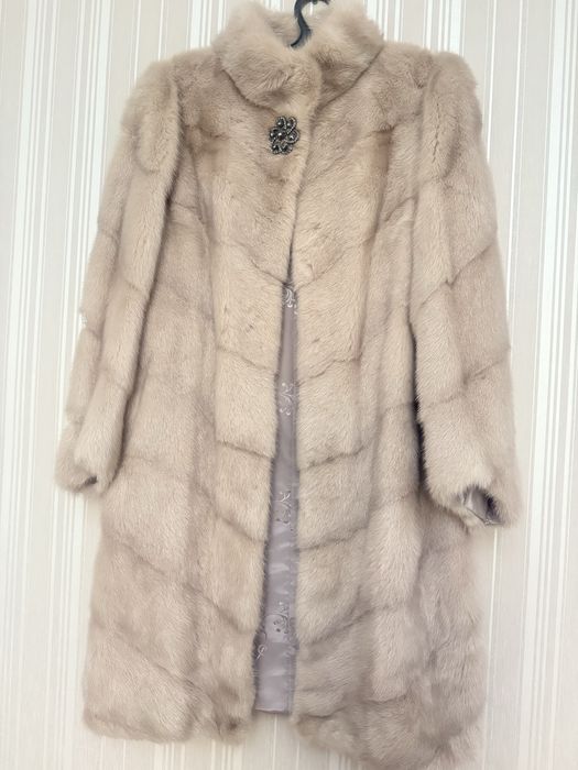 Натуральная норковая шуба новая