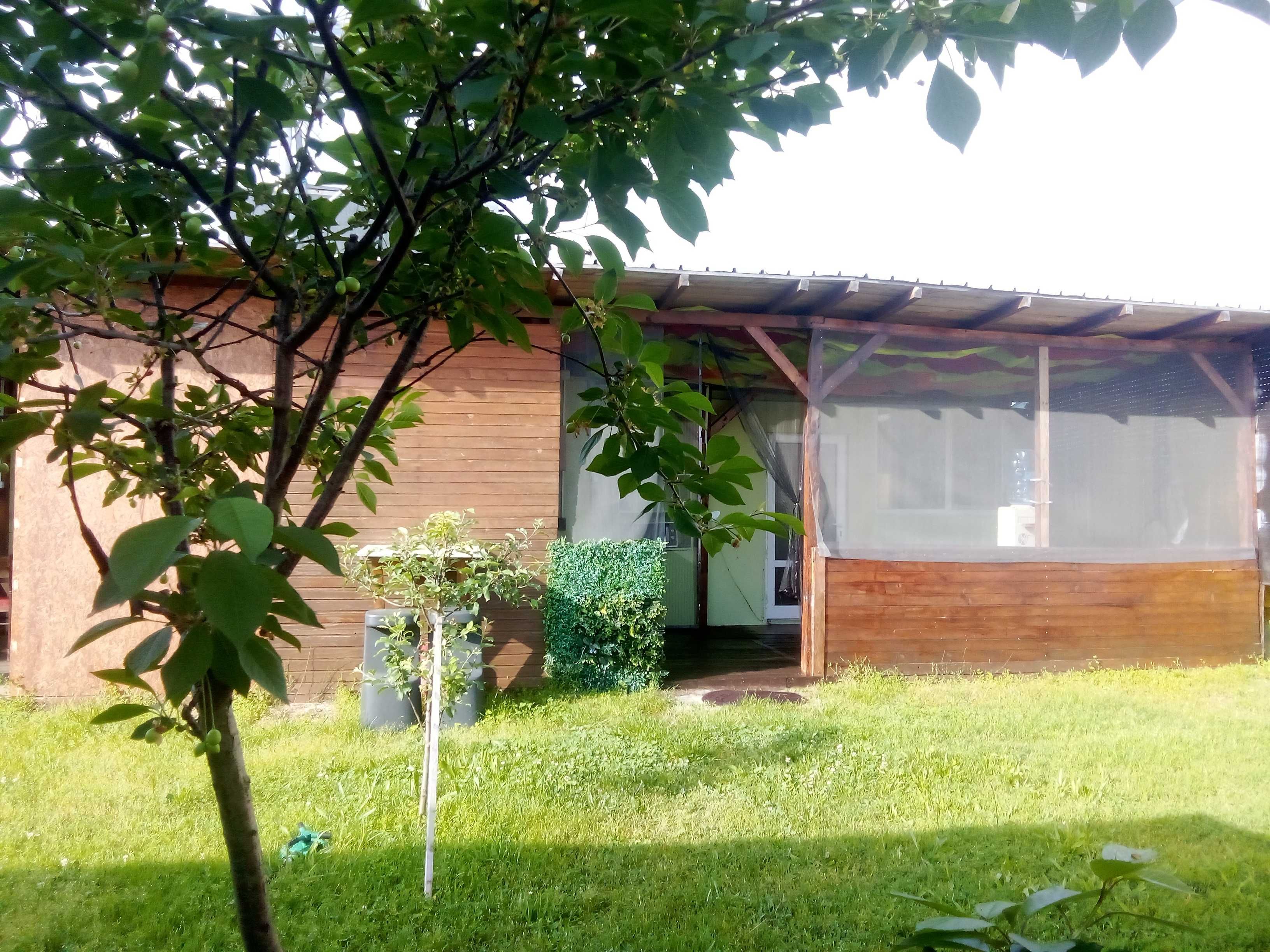 Почивка в бунгало до плаж в Кариани -60 евро.