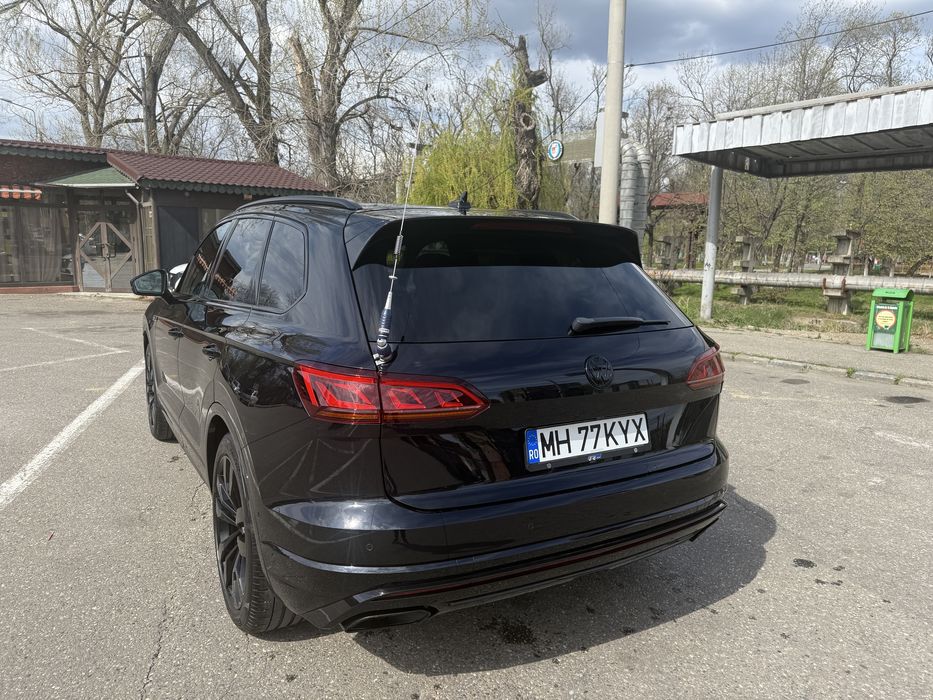 Vw touareg R line 2019 black edition in stare impecabila