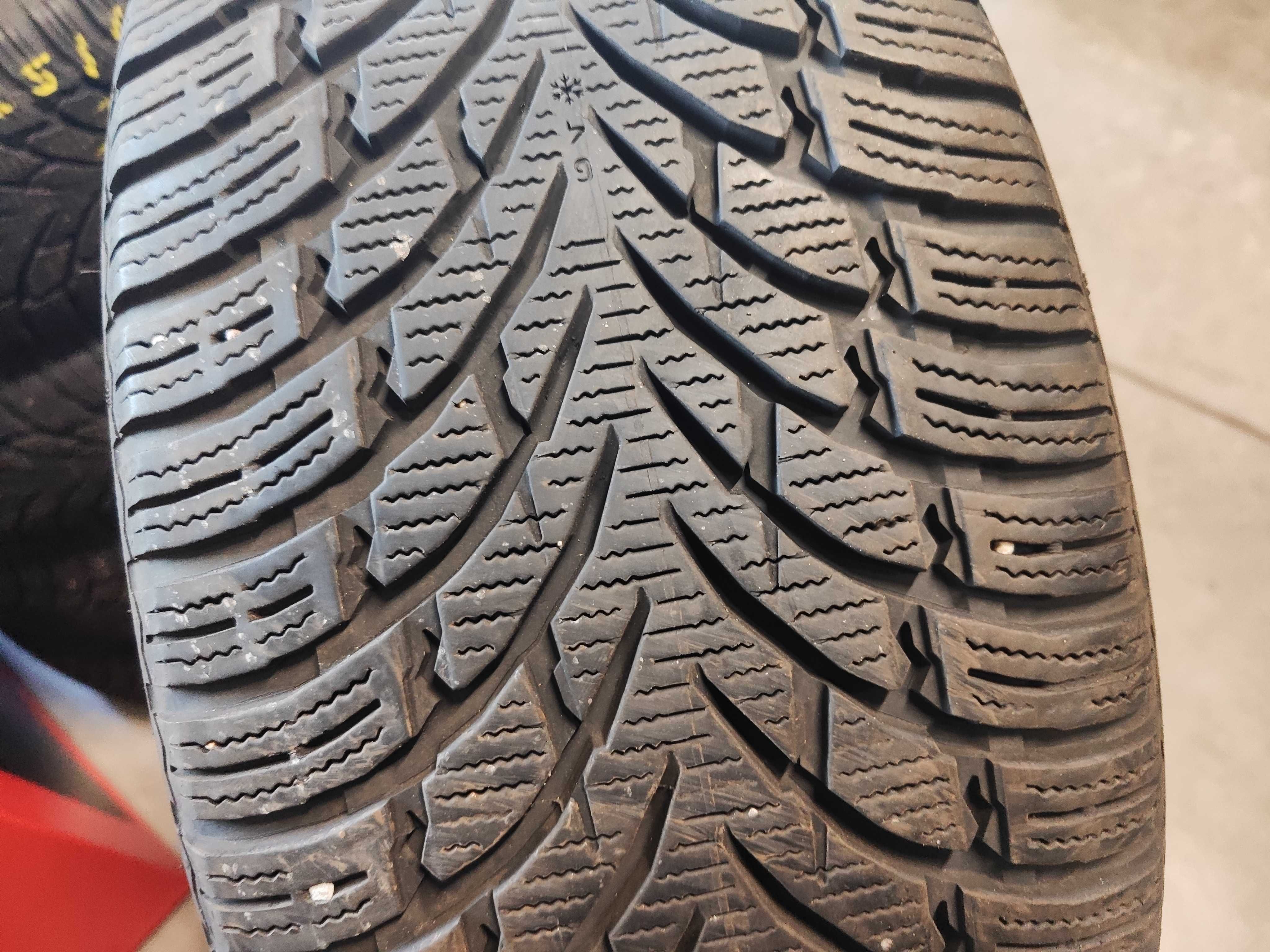 2бр.зимни гуми 235/50/19 Nokian