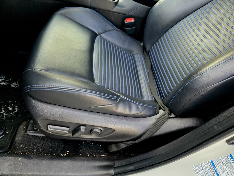 Toyota RAV4 Hybrid 4x4 222CP Automata Bitone