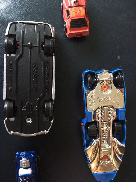 Колички 8бр - Mercedes majorette 300SL burago и др подарък кутия кола