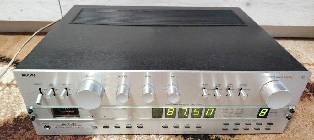 Amplituner amplificator Philips 22AH799.