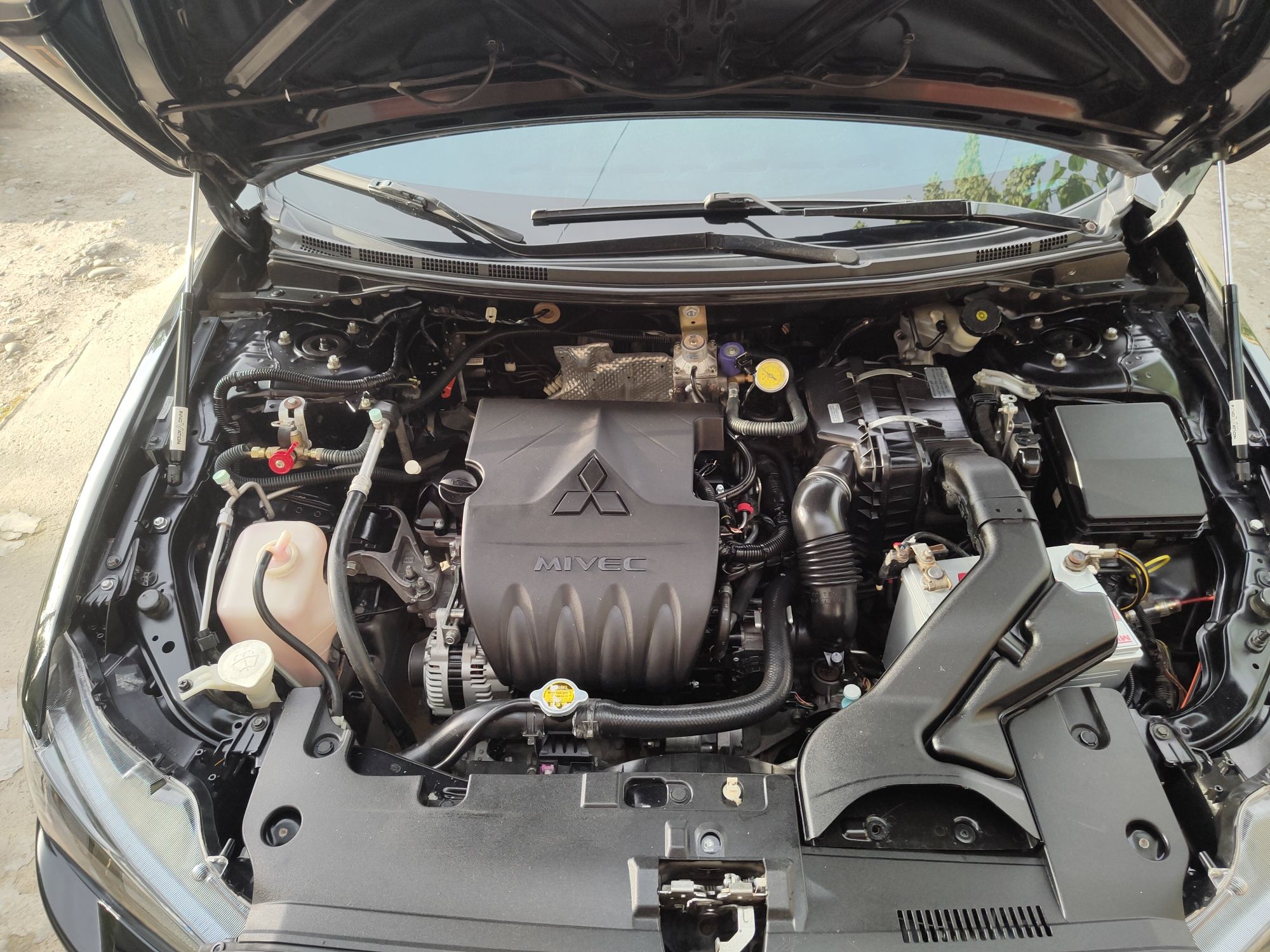 Mitsubishi lancer 10