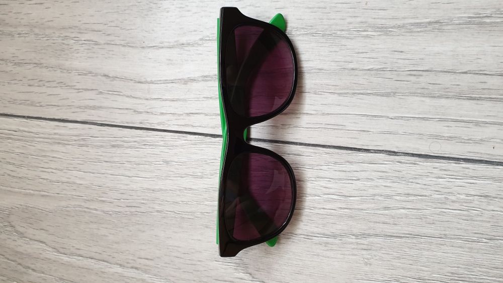 Ochelari soare negru cu verde, funky