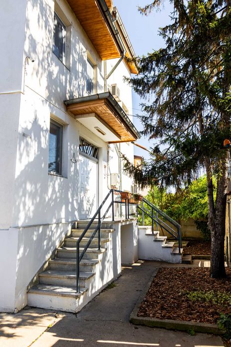 Spatiu birouri 2 etaje 330 mp utili, 3 locuri parcare, central