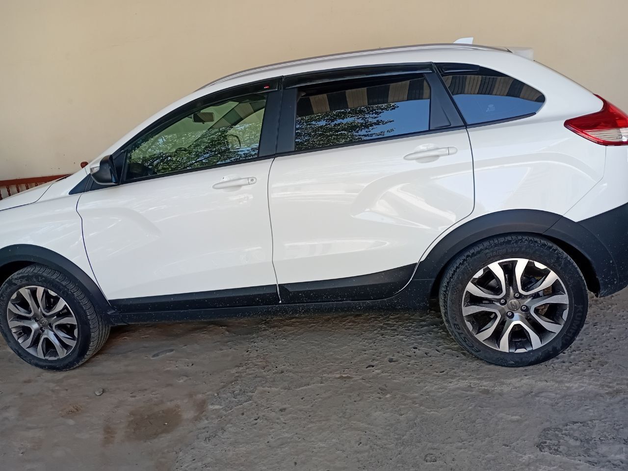 LADA XRAY йили 2021 йургани 87000км матори рино 1.6 каробка ниссан