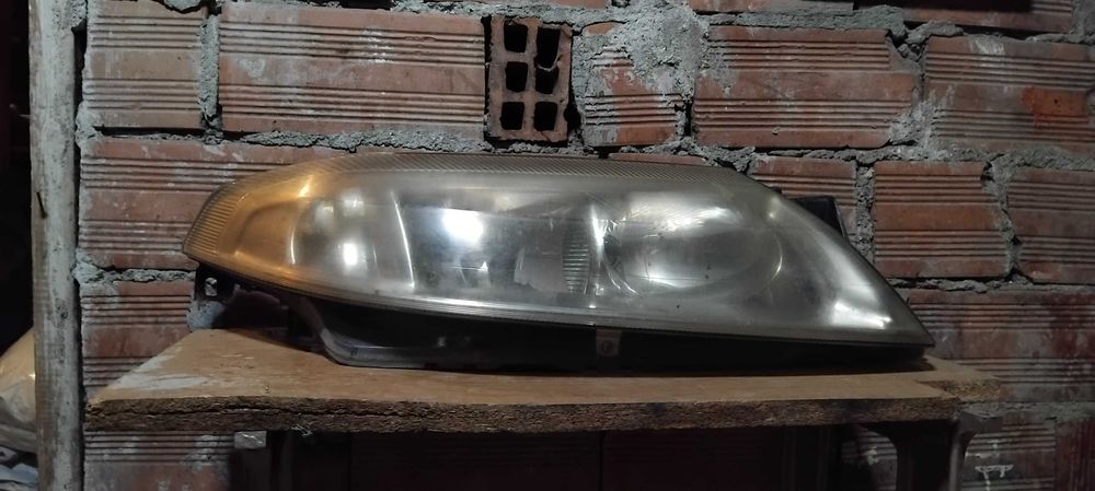 Фарове за Renault Laguna 2 Ляв и Десен