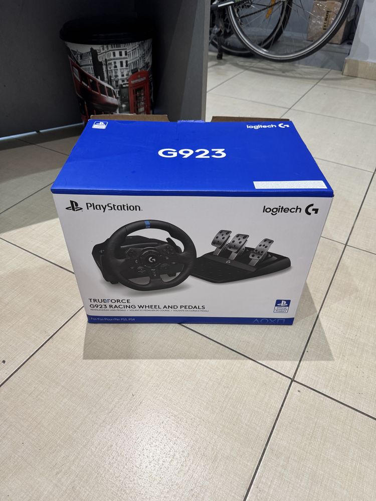 Logitech G923 PS4/PS5/PC
