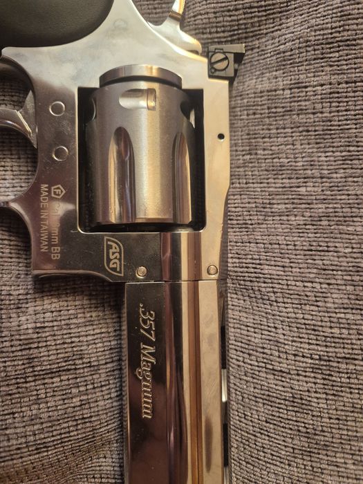 Revolver Dan wesson 715 1joule low power version