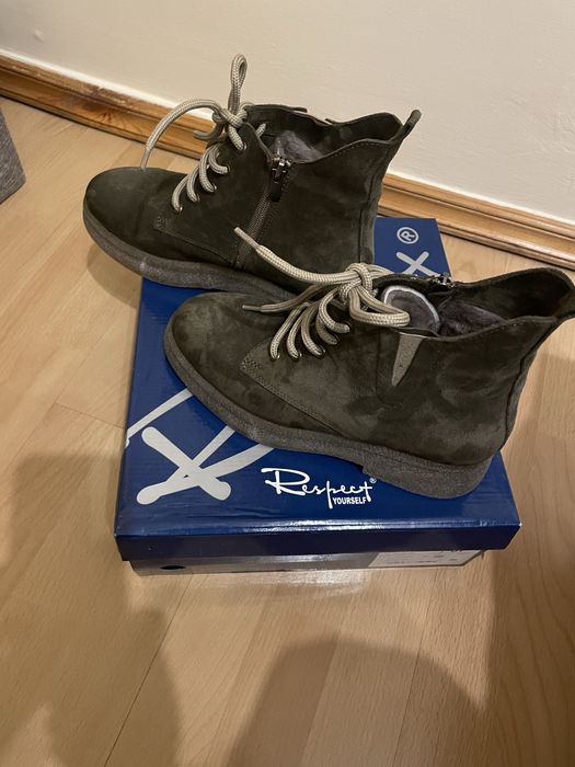 Продам обувь женская р-р 37,