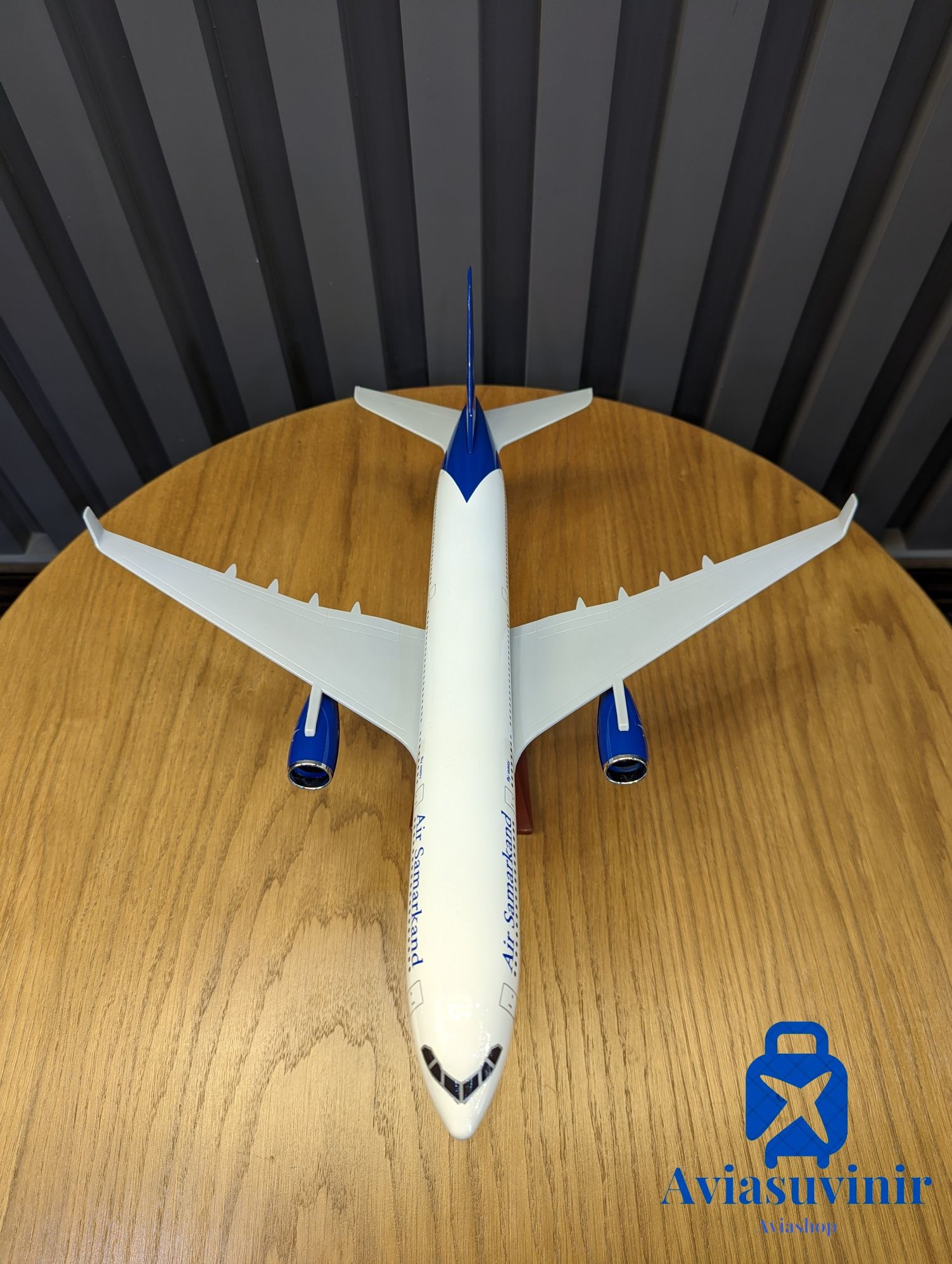Самолёт AirSamarkand