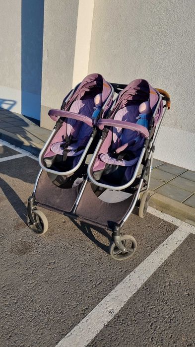 Carucior gemeni stare impecabila