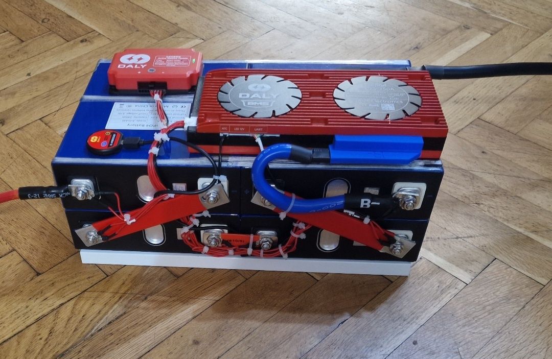 НОВ! 12V 320A lifepo4.Литиев акумулатор 4Kw. кемпер каравана соларни
