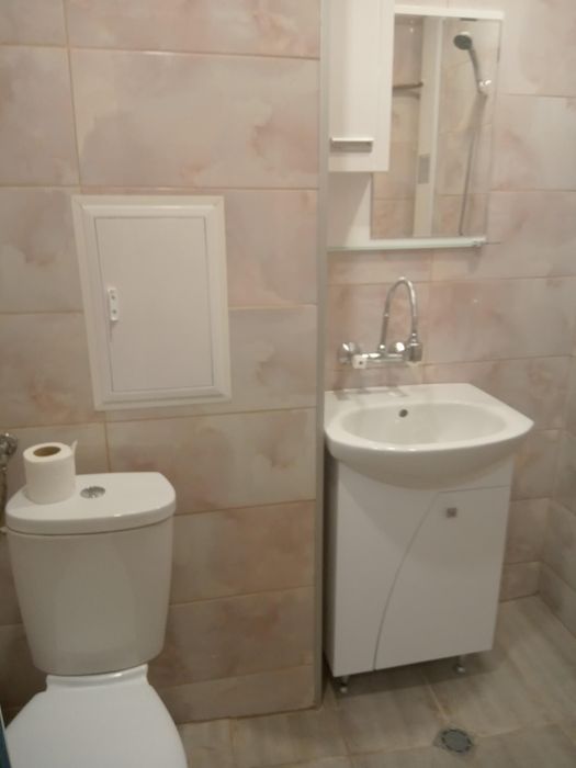 Дава се под наем Едностаен апартамент в Бургас, Славейков - 42 кв.м за 316.2 € - Снимка #2