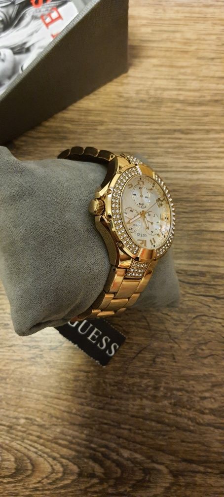 Ceas dama Guess G13537L