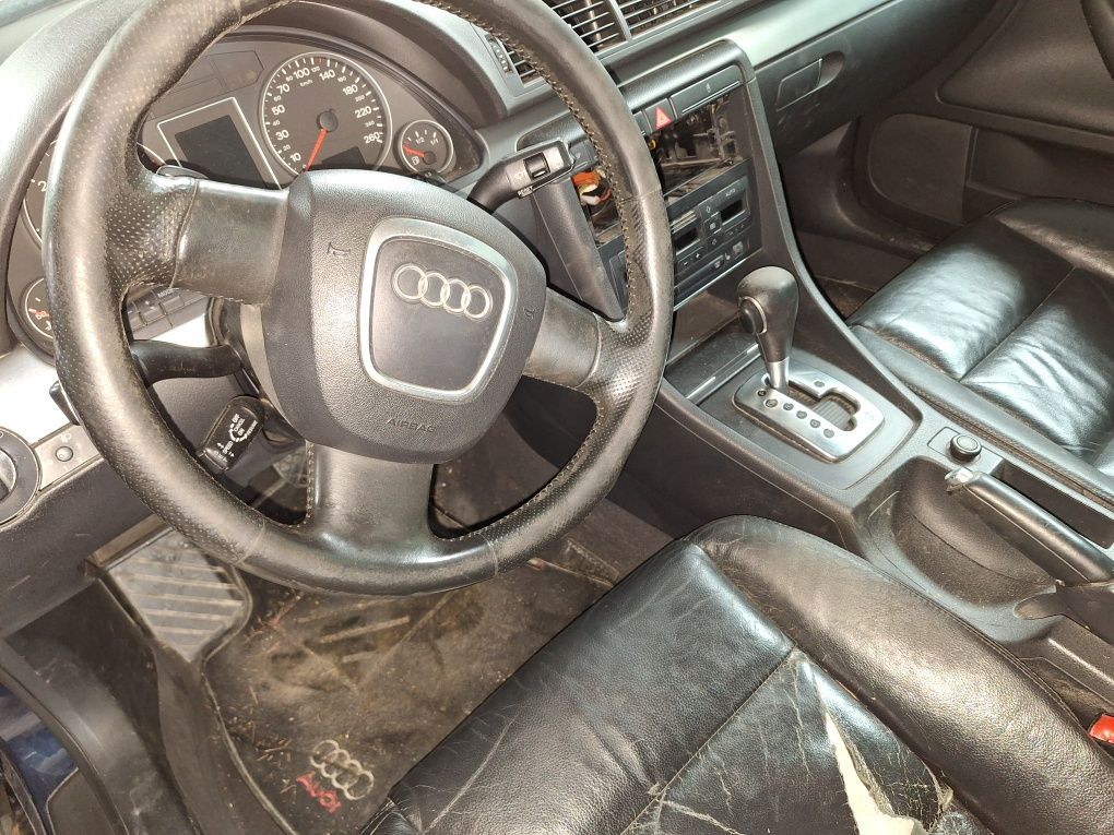 Dezmembrez audi a4 b7 an 2007