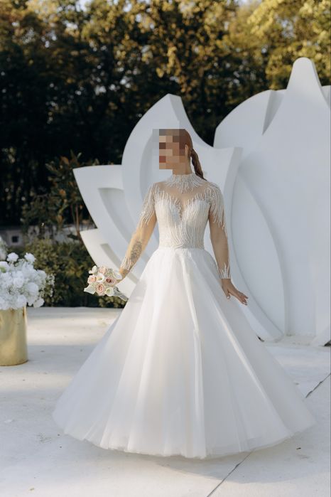Rochie mireasa  marimea s dar merge si xs sau m dinncauza corsetului