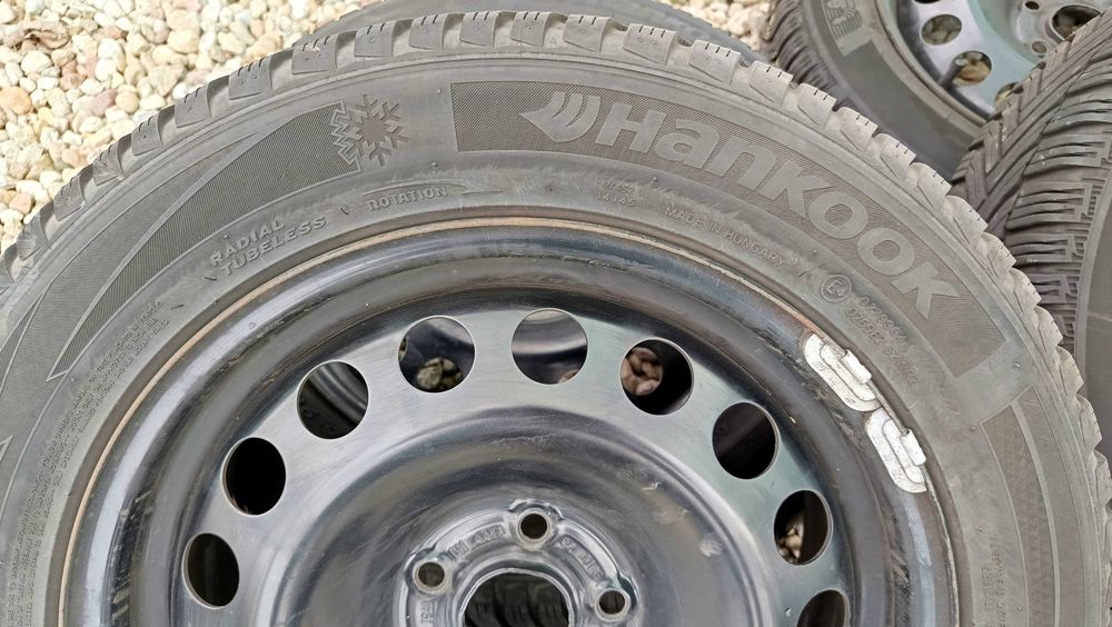 Гуми зимни с джанти HANKOOK 205/55/16 2бр. И MICHELIN 205/55/16 -2 бр.