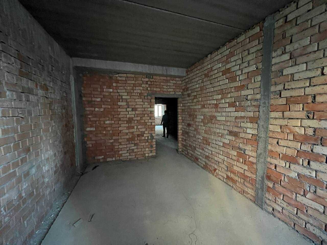 Срочно продаю 3/1/8 улица Паркент . дом 239. Площадь 101м2"