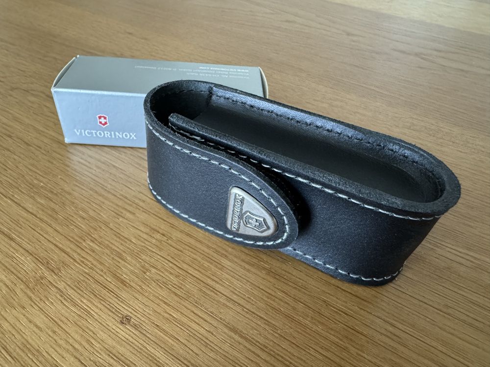 VICTORINOX Evolution S52 + калъф