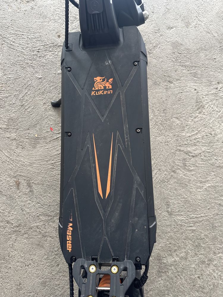 Електрическа тротинетка kukirin g2 master 2x1000w