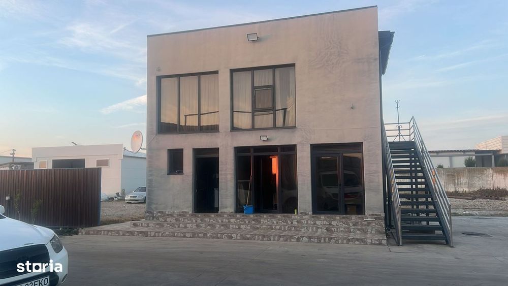 Hale ,casa de locuit, service auto,spatiu birouri + teren 10000 mp