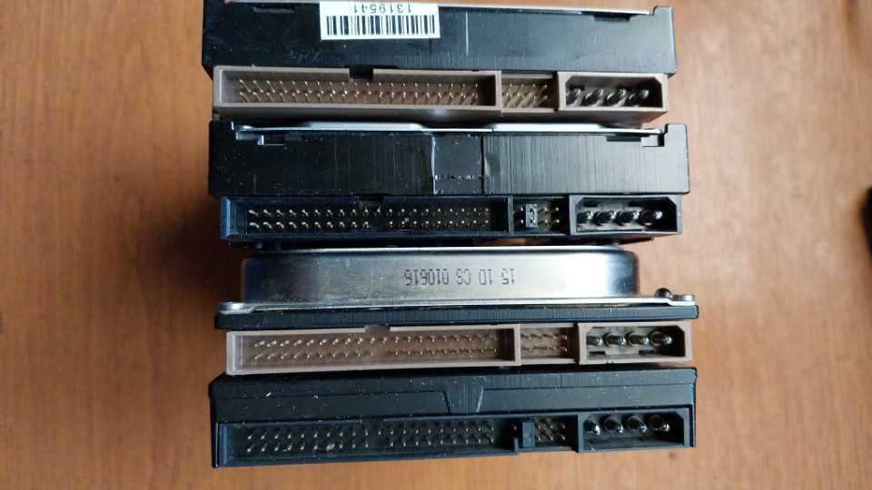 Хард дискове 6 броя.