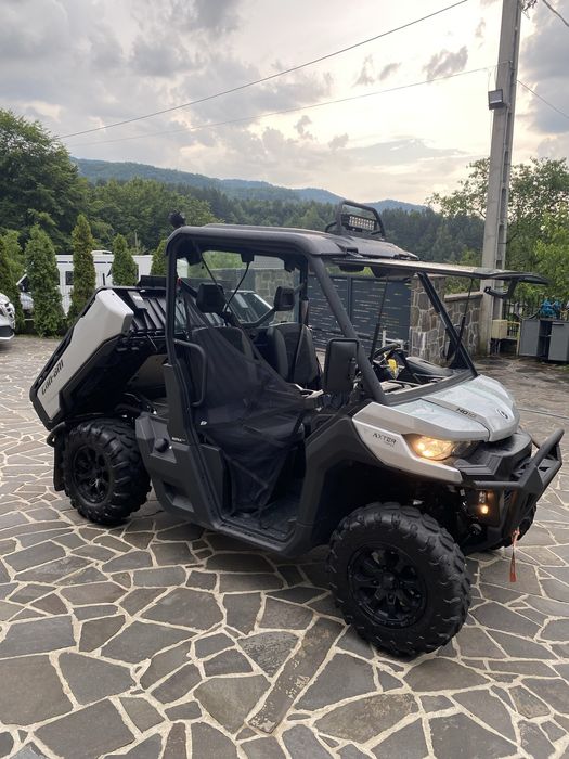 Can am traxter hd 10 pro accesorii de 7 000 euro incluse in pret