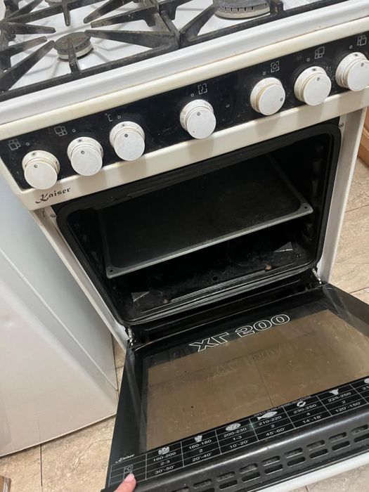 Продам газовую плиту