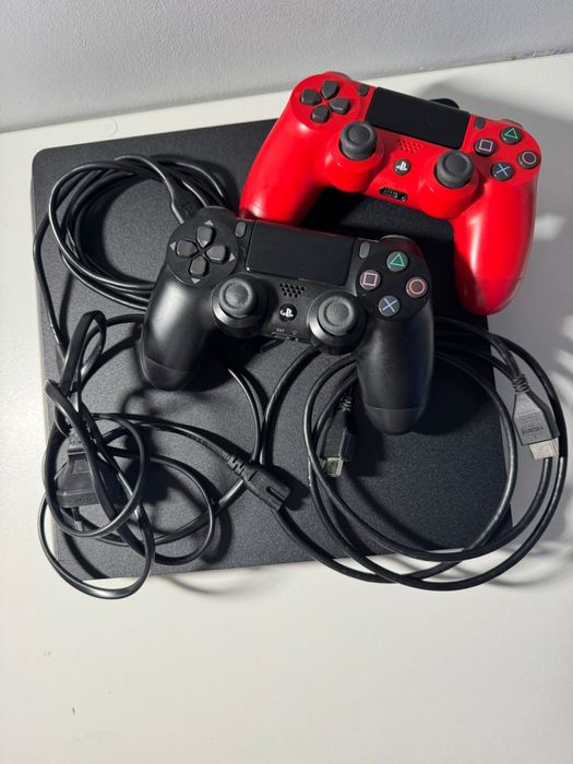 Playstation 4 slim
