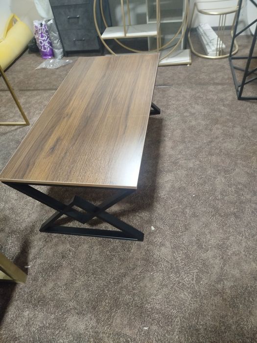 Loft mebel jurnalniy stol