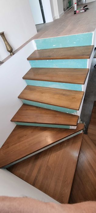 Trepte diferite esente