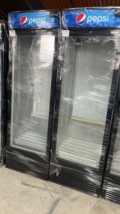 Vitrina frigorifica verticala cu 2 usi racire prin ventilatie