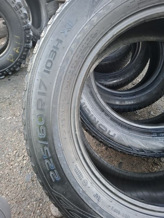Vand 2 anvelope 225 60 17 nokian de iarna