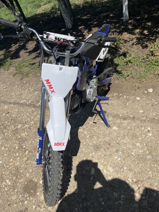 Vand motocross in stare perfecta