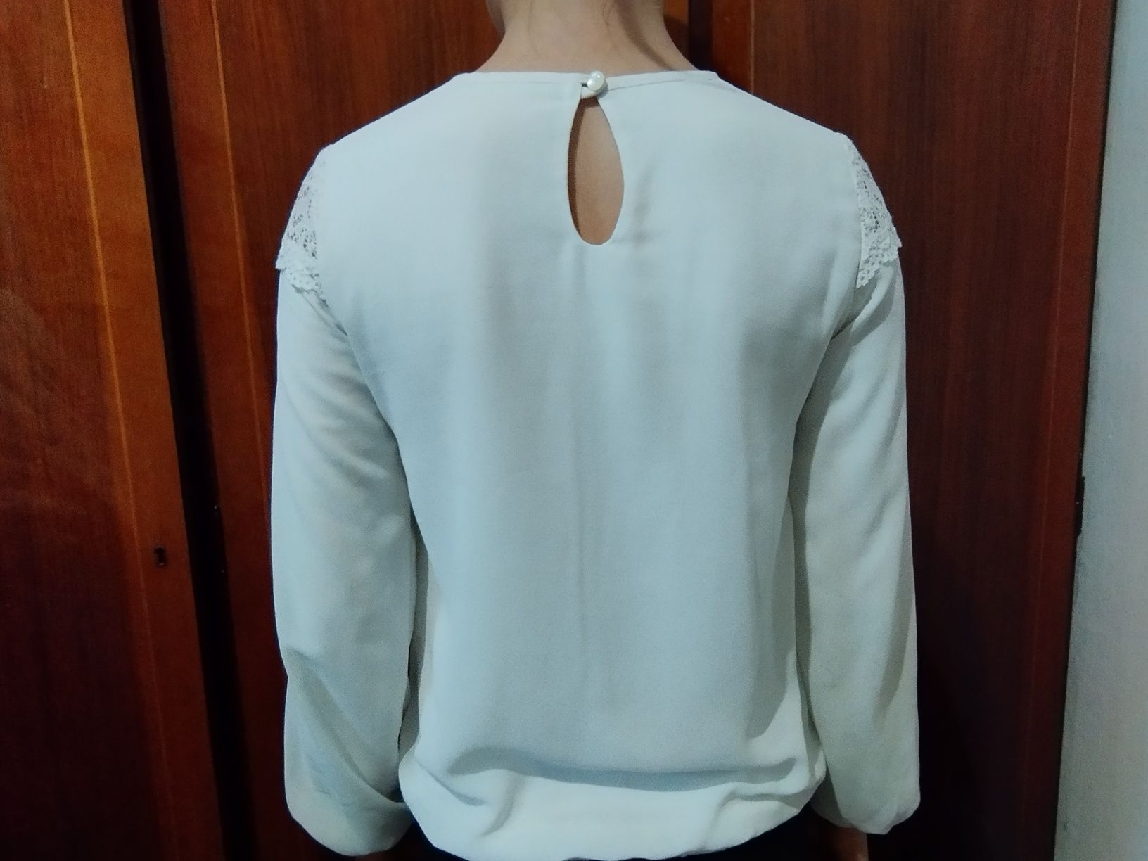 Блуза белая крепдешин и кружево