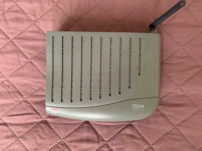 Сателитни и IPTV приемници Vivacom, Безжични рутери tp-link и ZTE