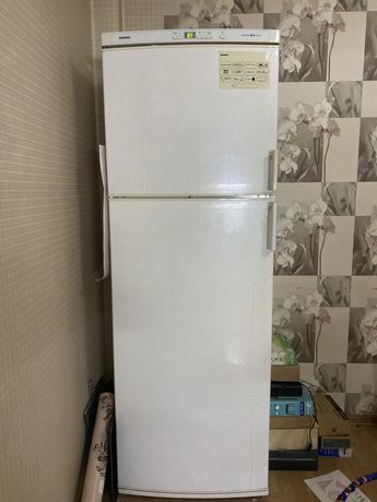 Холодильник Сименс 315 литров